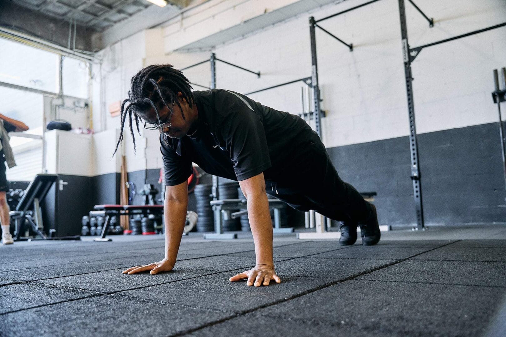 Beginners woman doing pushups
