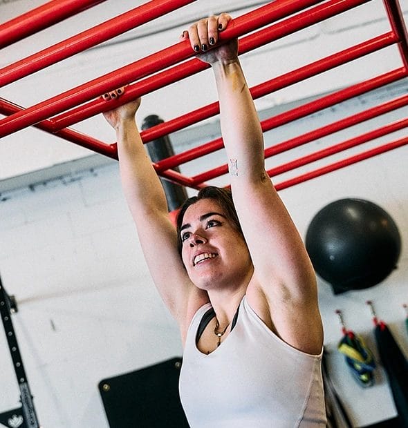 Woman training at Calisthenics Amsterdam